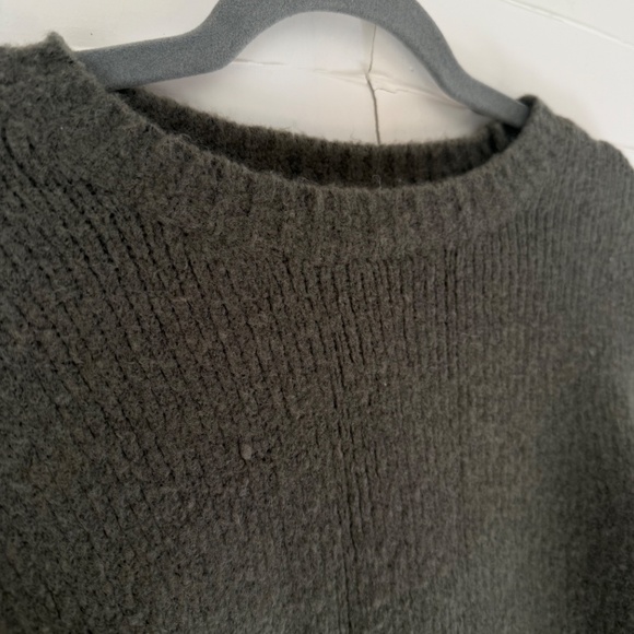 ZARA | Size Medium | Wool Blend Sweater - Picture 5 of 8